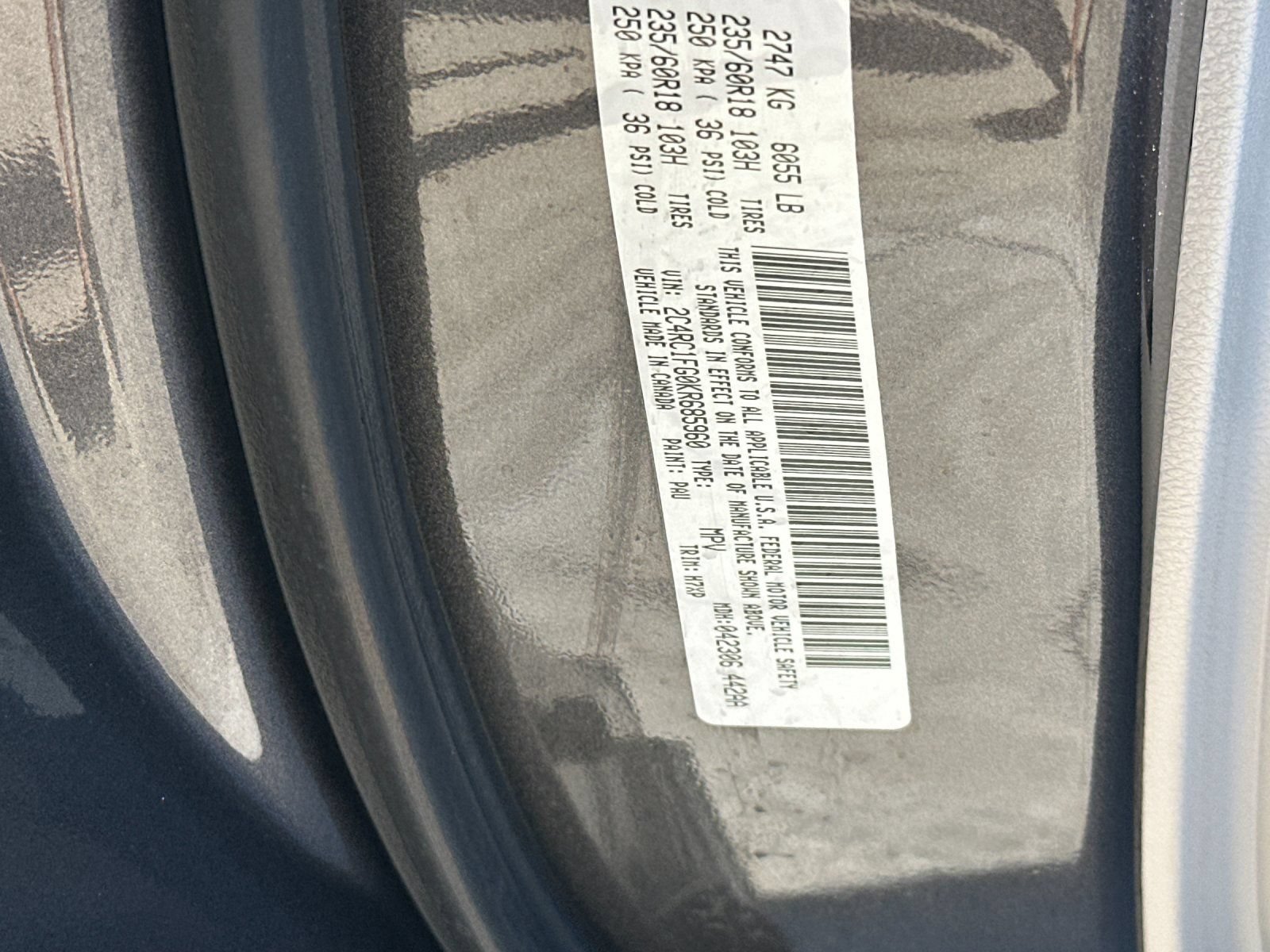 Used 2019 Chrysler Pacifica Touring Plus w/ Tire & Wheel Group FWD image 30