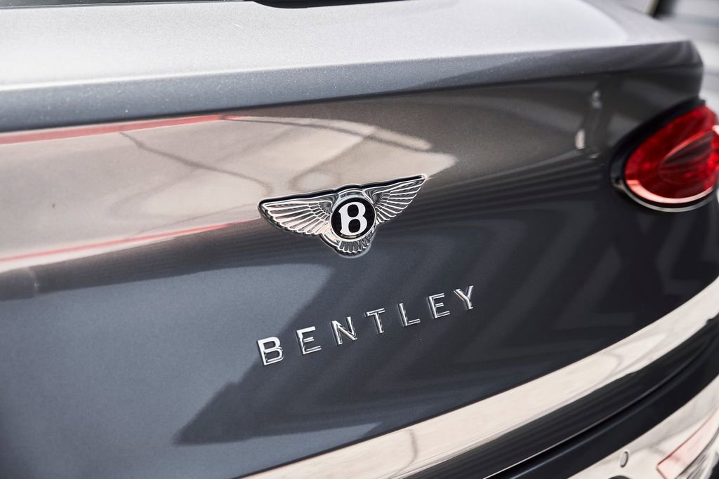 Used 2024 Bentley Bentayga AWD/4WD image 10
