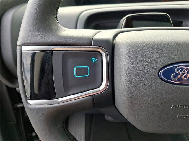 Used 2025 Ford Expedition Active image 22