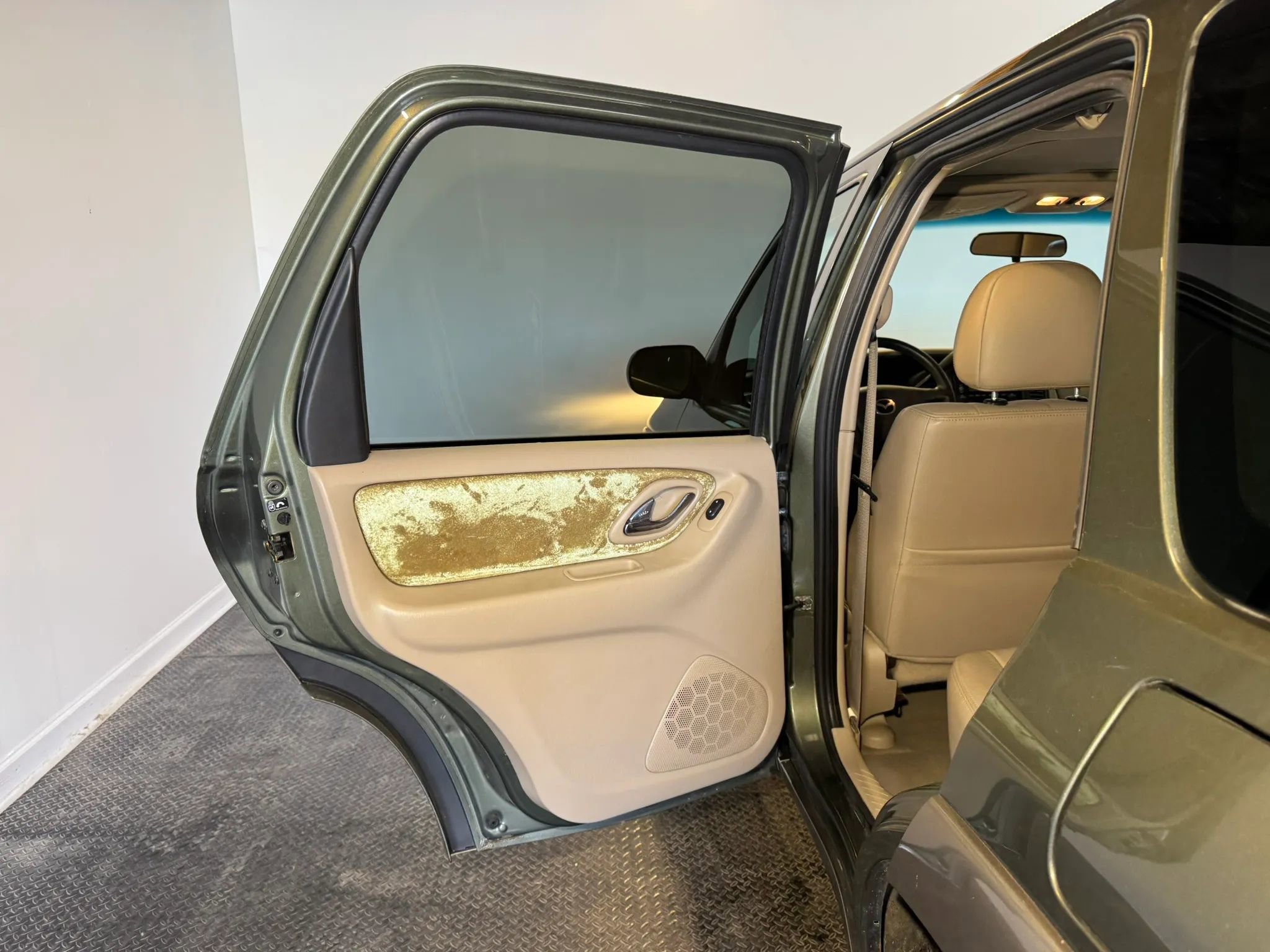 Used 2002 MAZDA Tribute ES image 22