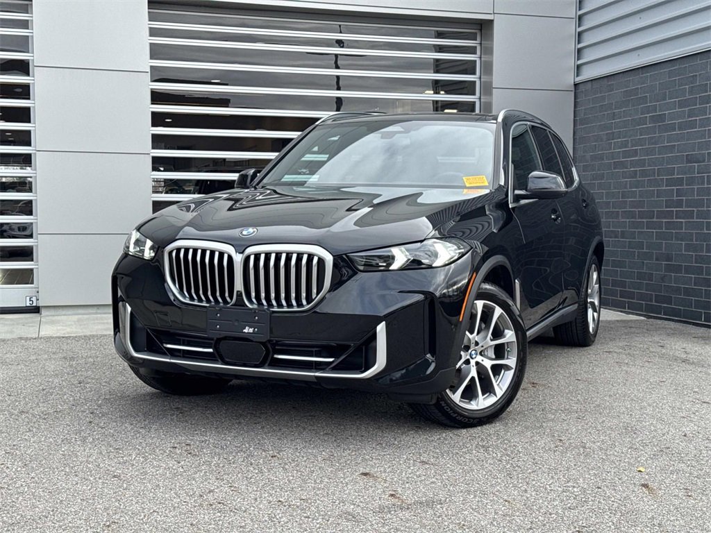 Used 2024 BMW X5 xDrive40i w/ Parking Assistance Package image 1