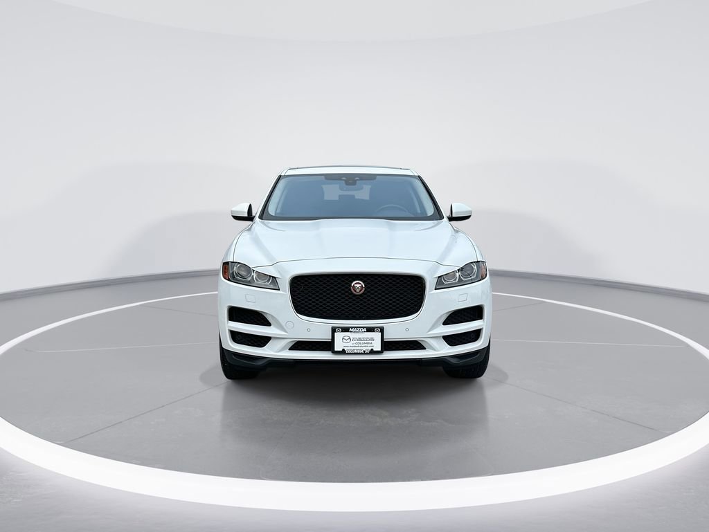 Used 2019 Jaguar F-PACE Prestige image 3