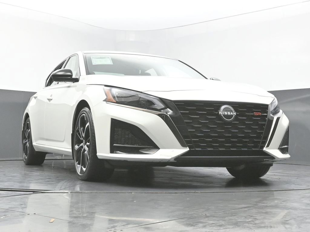 Used 2023 Nissan Altima 2.5 SR image 47