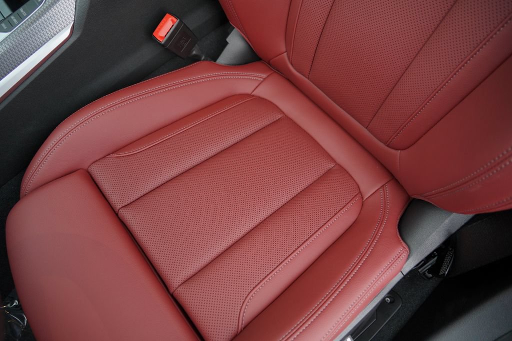New 2026 BMW 330i xDrive Sedan AWD/4WD image 14