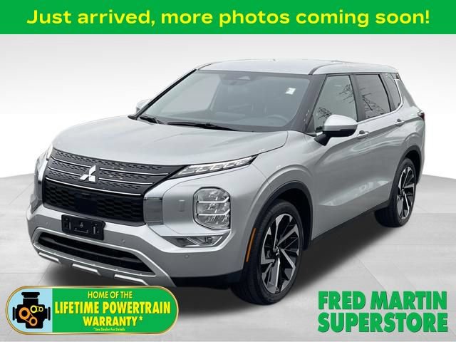 Used 2024 Mitsubishi Outlander SE