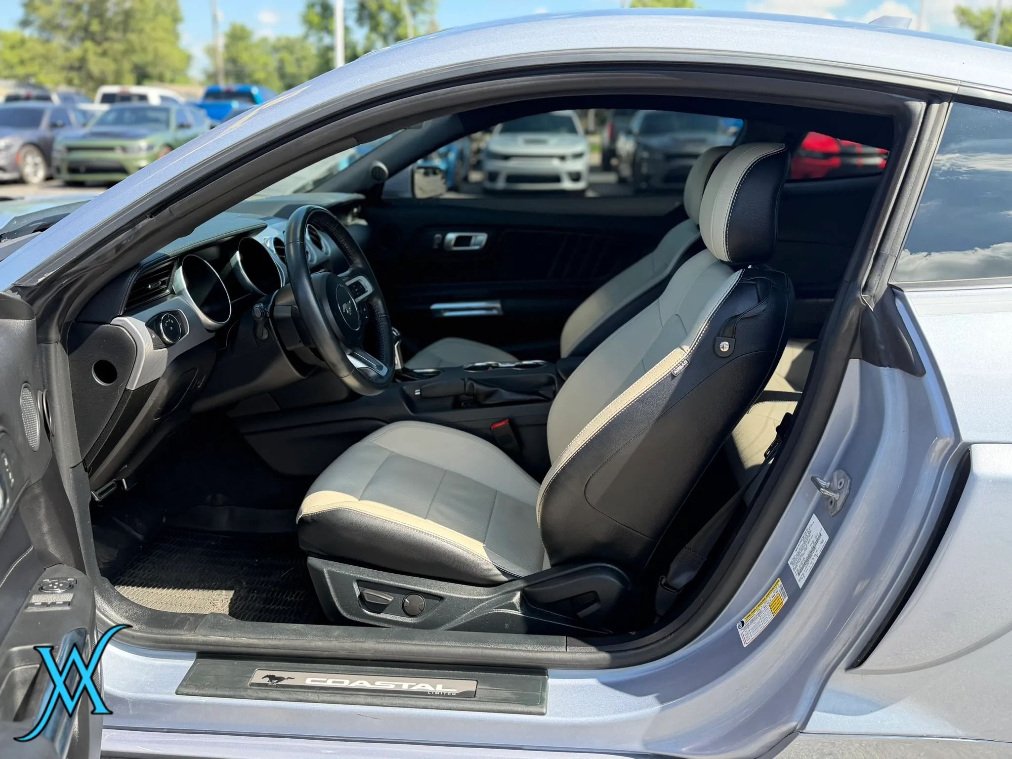 Used 2022 Ford Mustang Premium w/ Coastal Limited Package RWD image 12