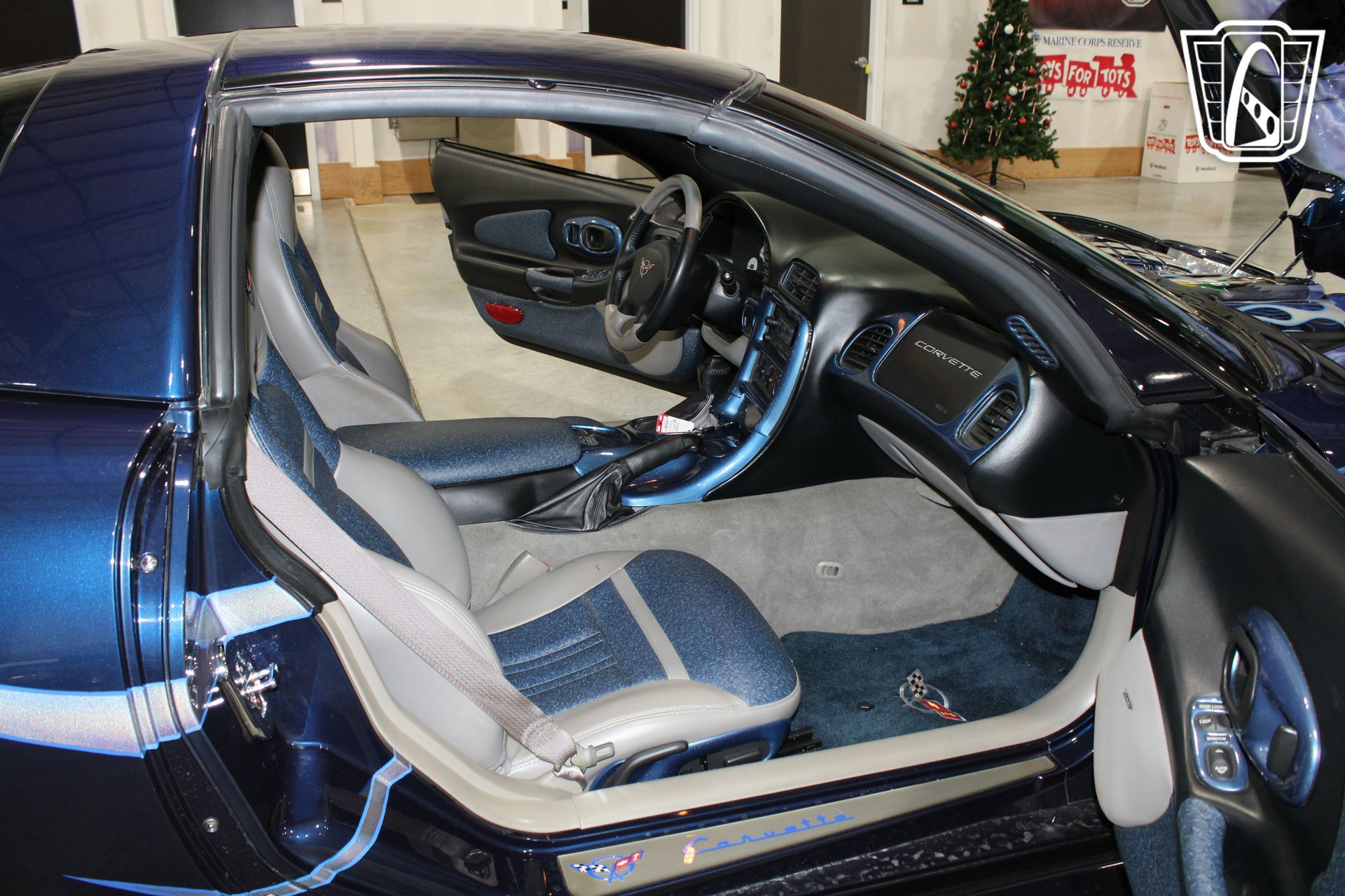 Used 2000 Chevrolet Corvette Coupe image 7