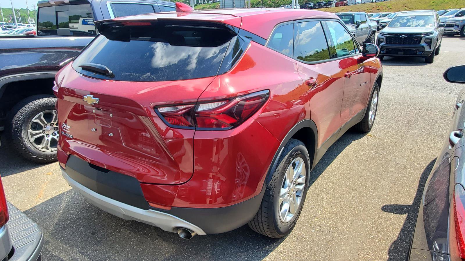 Used 2022 Chevrolet Blazer LT FWD image 9