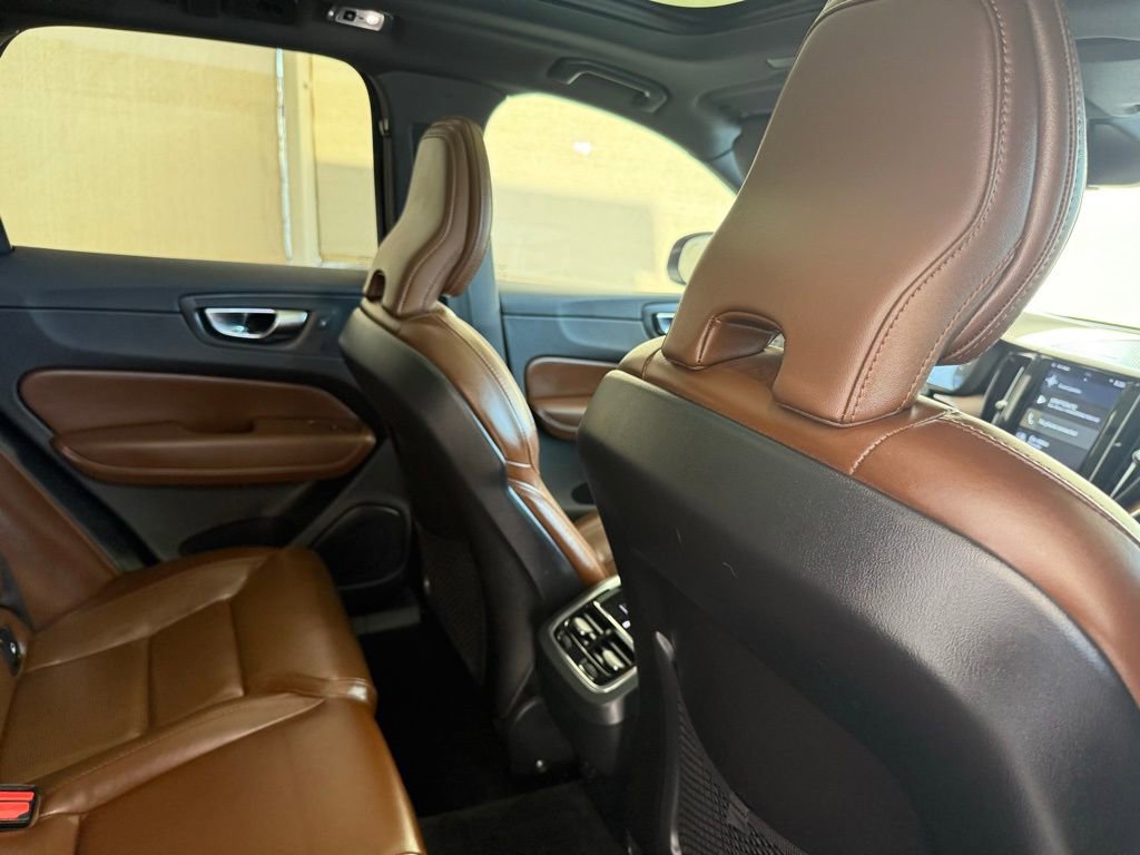 Used 2021 Volvo XC60 T5 Inscription w/ Advanced Package image 19