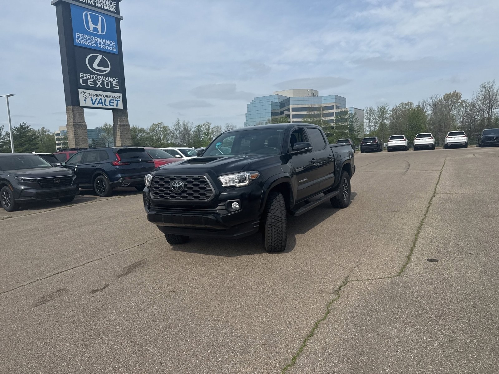 Used 2021 Toyota Tacoma TRD Sport w/ Technology Package image 14