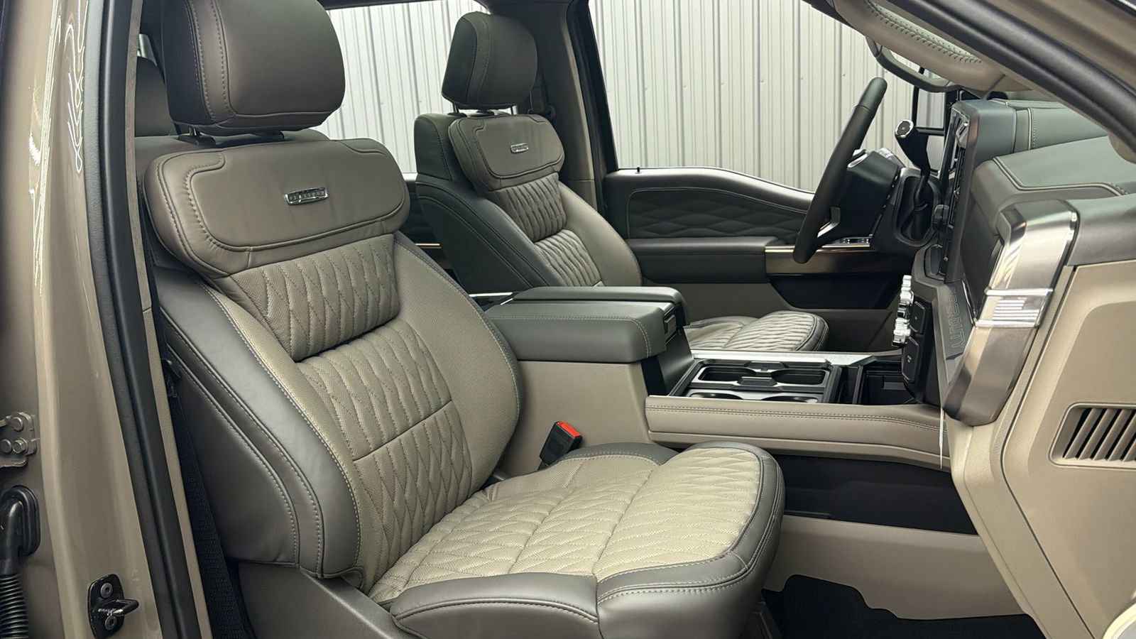 Used 2026 Ford F450 Platinum w/ Platinum Plus Package image 42