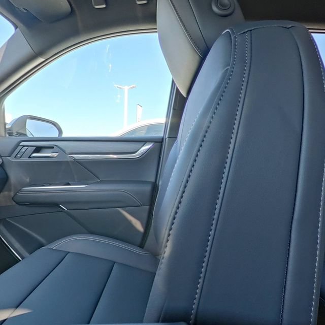 New 2026 GMC Acadia Elevation w/ Elevation Premium Package AWD/4WD image 32