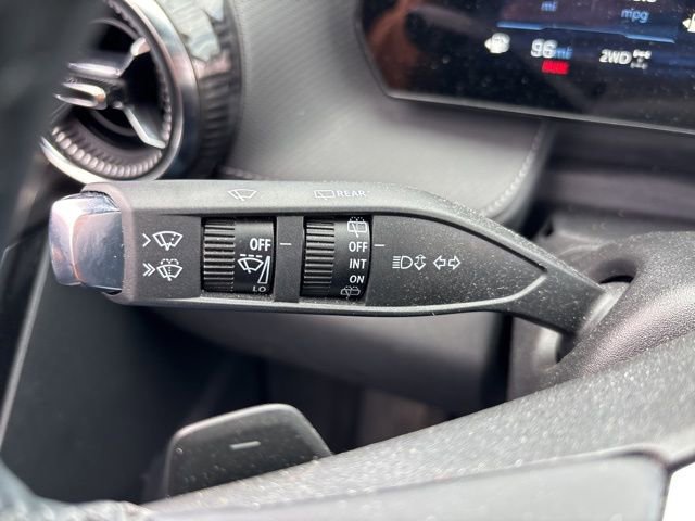 Used 2025 Chevrolet Equinox LT w/ Convenience Package II image 19