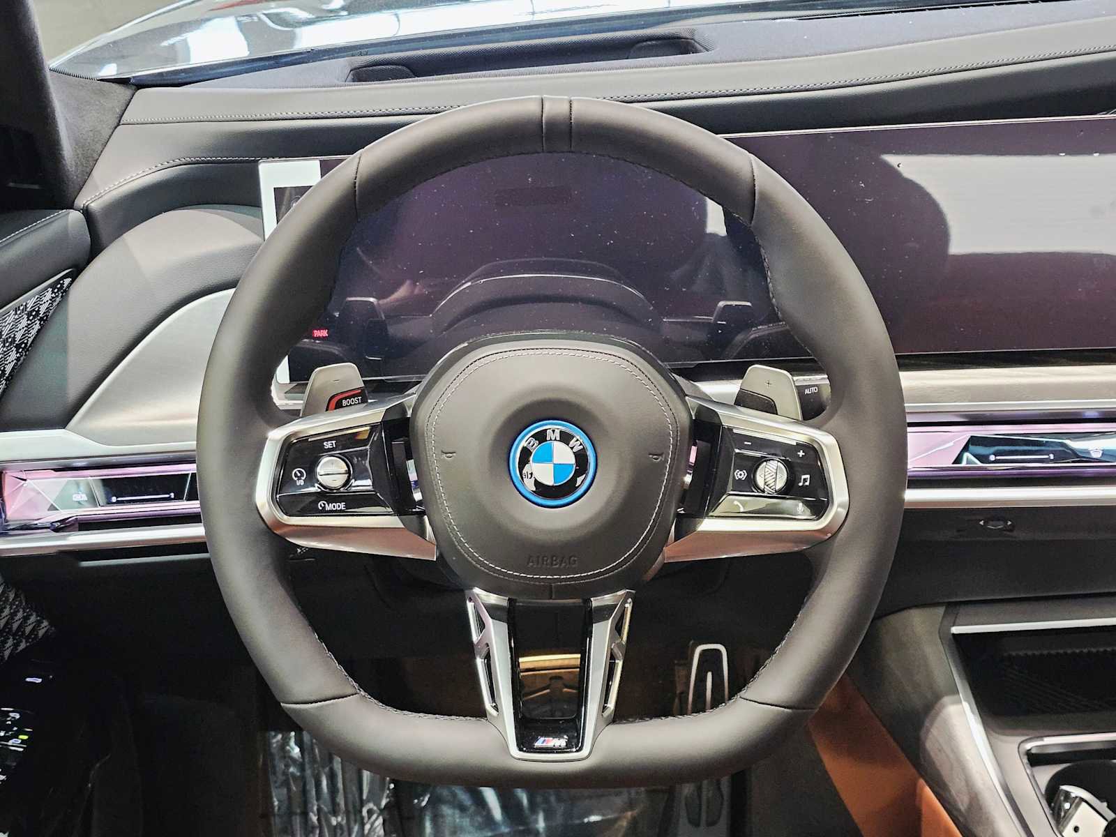 New 2026 BMW 750e xDrive w/ Executive Package image 11