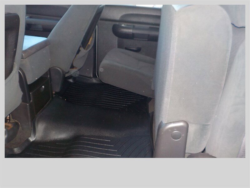 Used 2008 Chevrolet Silverado 2500 LT w/ 1LT Convenience Package AWD/4WD image 29
