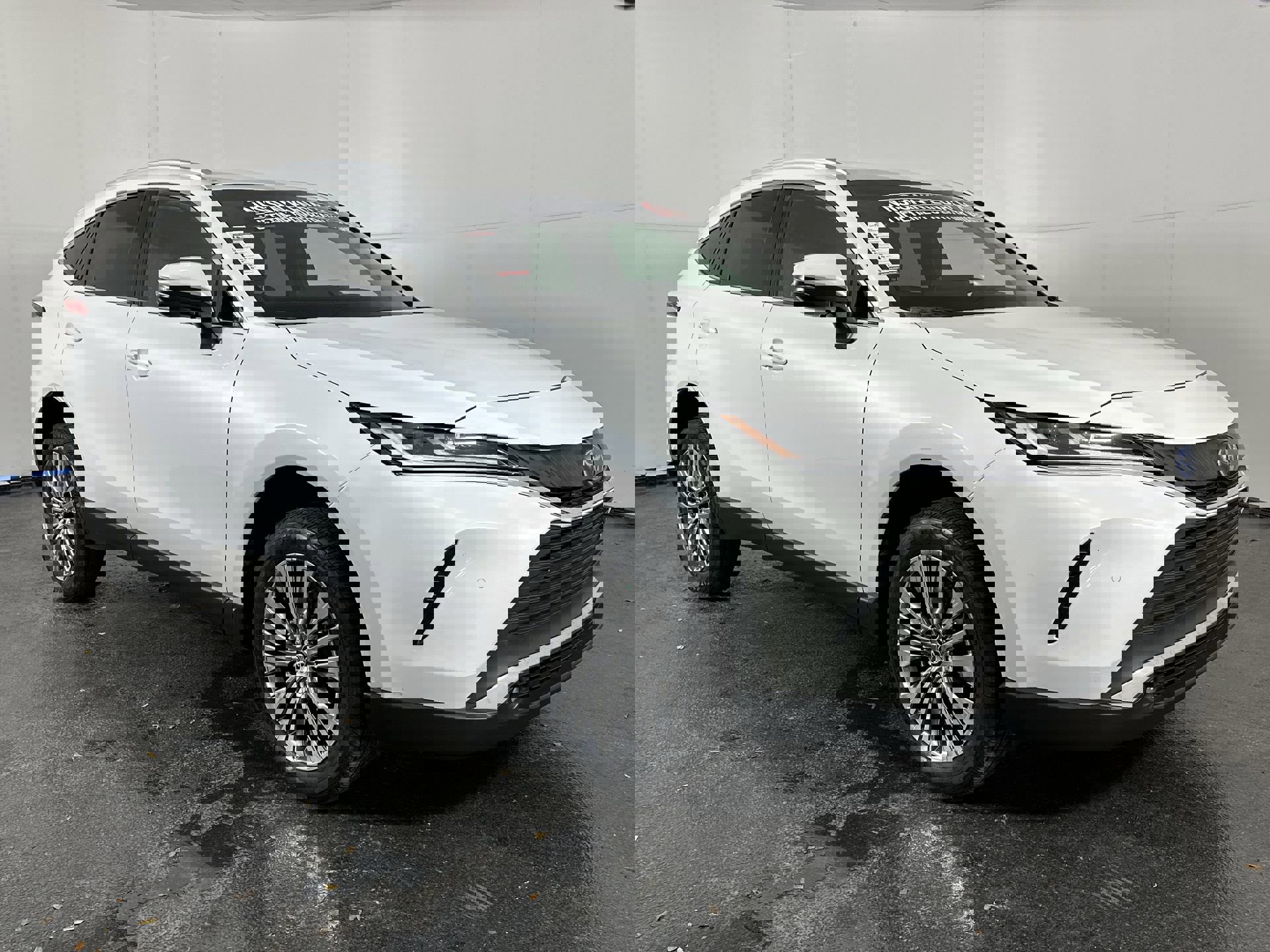 Used 2023 Toyota Venza Limited image 2