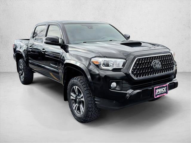 Used 2018 Toyota Tacoma TRD Sport w/ Technology Package image 3
