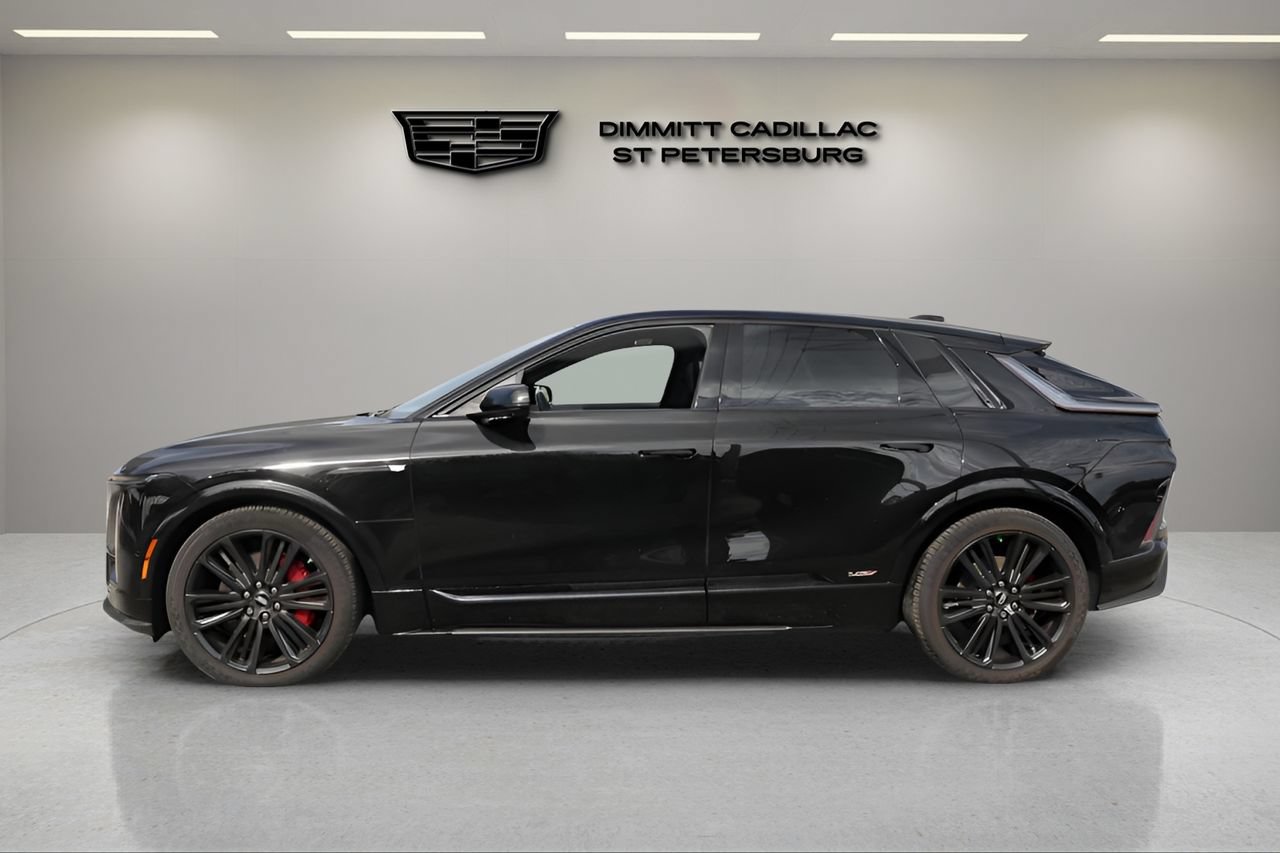 New 2026 Cadillac Lyriq V w/ Exterior Carbon Fiber Package AWD/4WD image 2