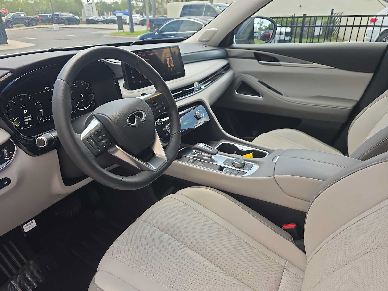 Certified 2026 INFINITI QX60 Luxe w/ Cargo Package FWD image 17