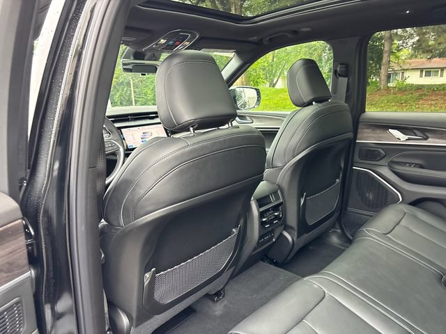 New 2027 Jeep Grand Cherokee Limited AWD/4WD image 9