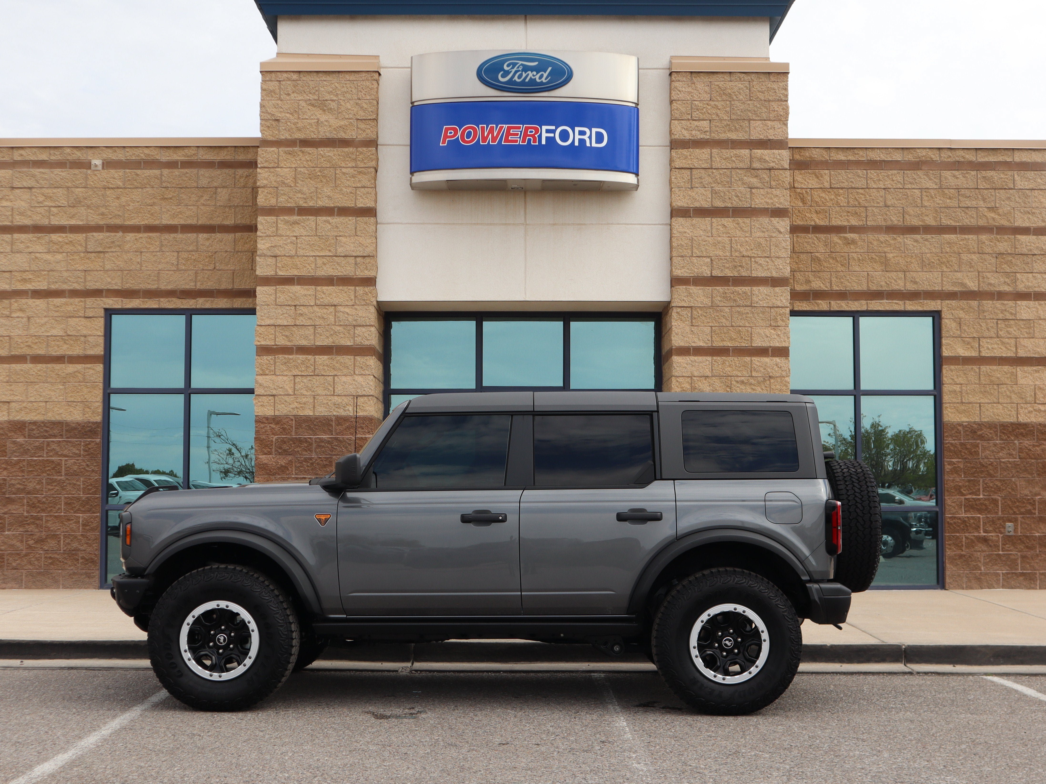 New 2026 Ford Bronco Badlands AWD/4WD image 9