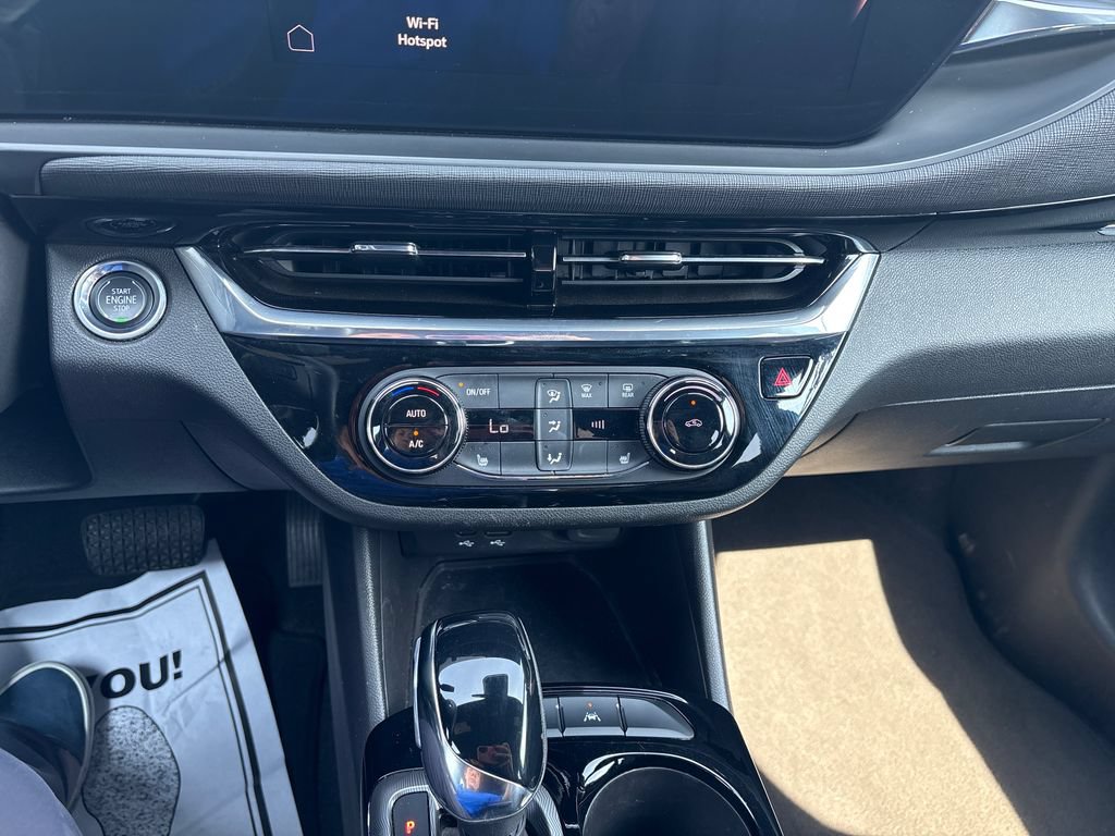 Used 2025 Buick Envista Sport Touring w/ Convenience I Package FWD image 20