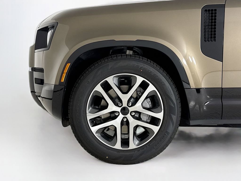 Used 2026 Land Rover Defender 110 X-Dynamic SE AWD/4WD image 27