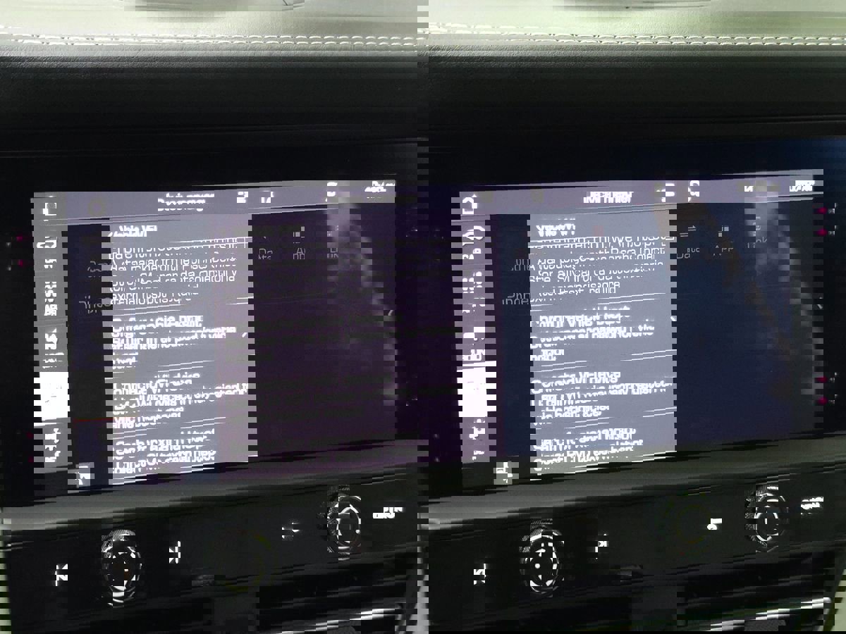 Used 2023 Porsche Macan image 48