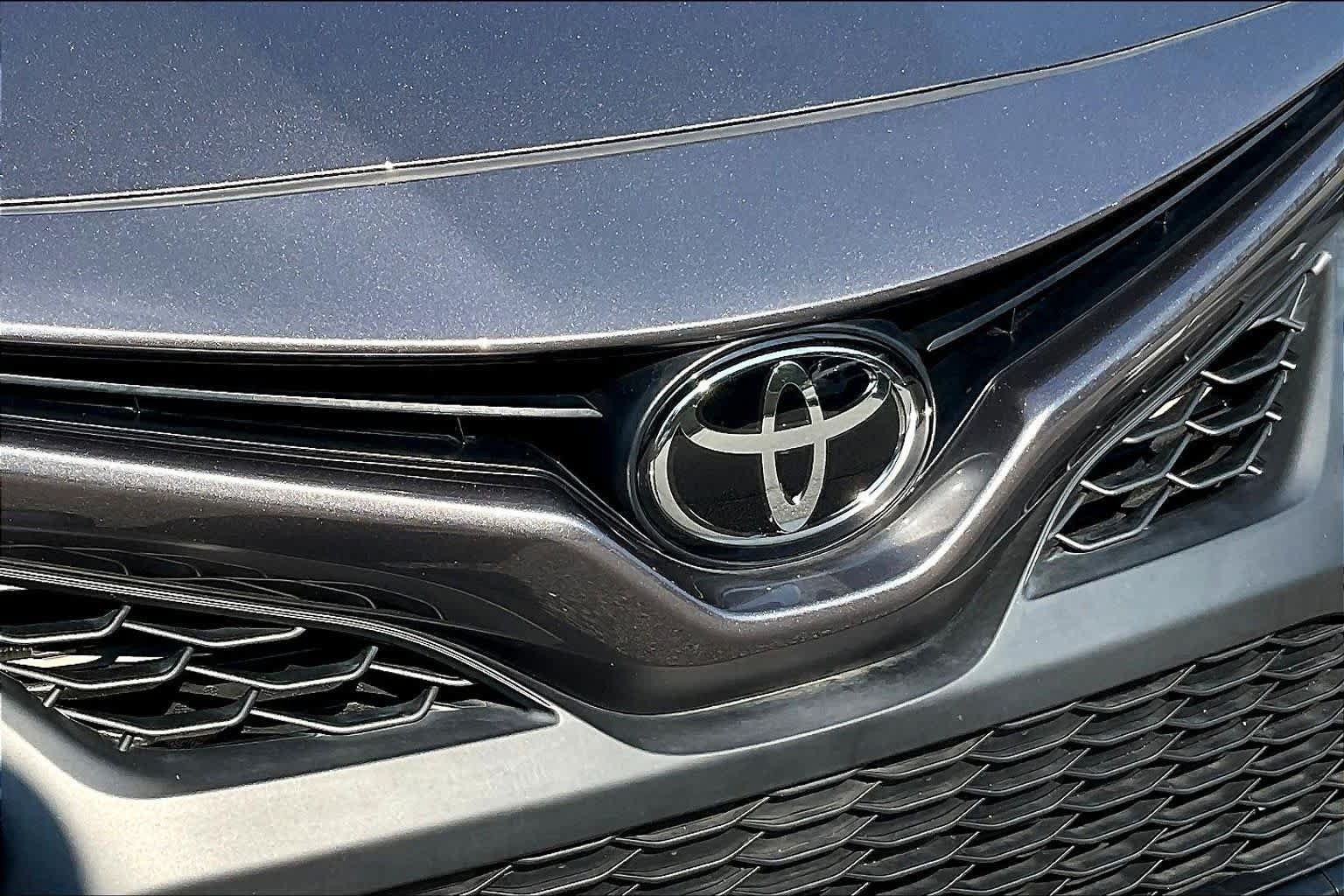 Used 2023 Toyota Camry SE FWD image 29