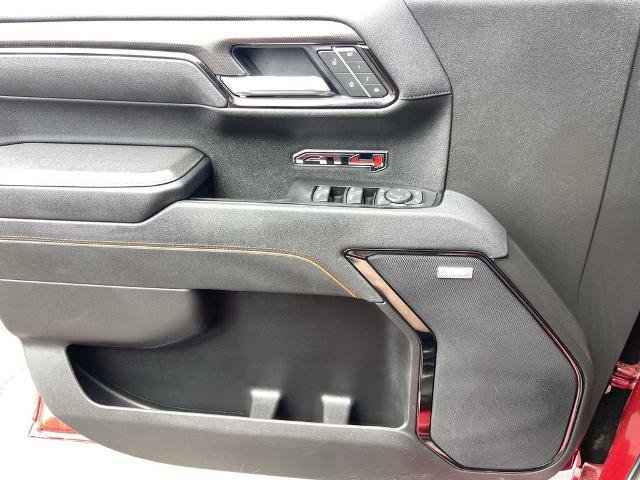 Used 2025 GMC Sierra 1500 AT4 w/ Technology Package AWD/4WD image 18