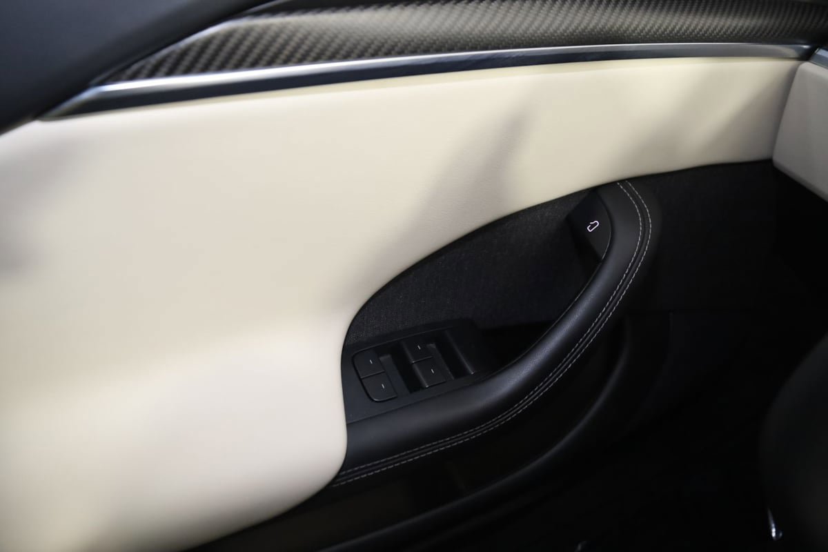 Used 2021 Tesla Model S Plaid image 32