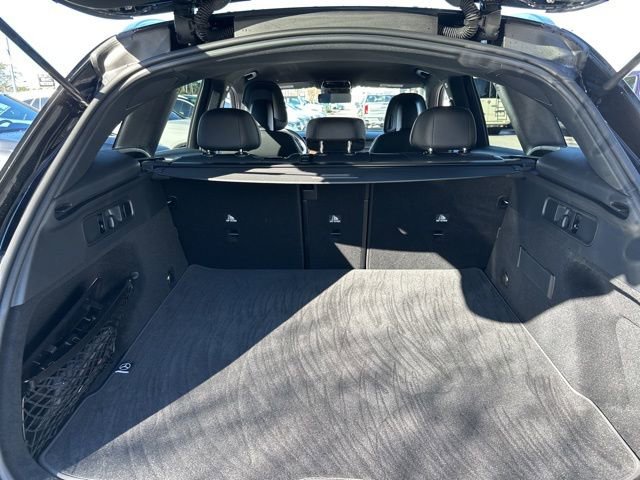 Used 2025 Mercedes-Benz GLC 300 4MATIC image 25