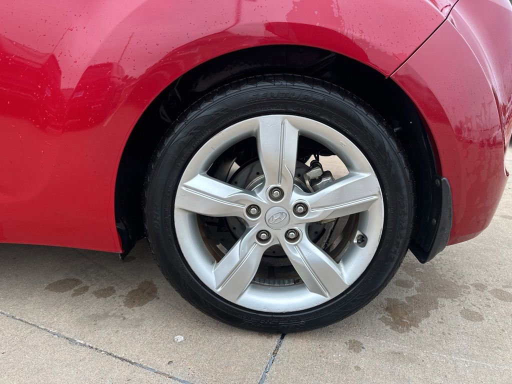 Used 2012 Hyundai Veloster FWD image 7