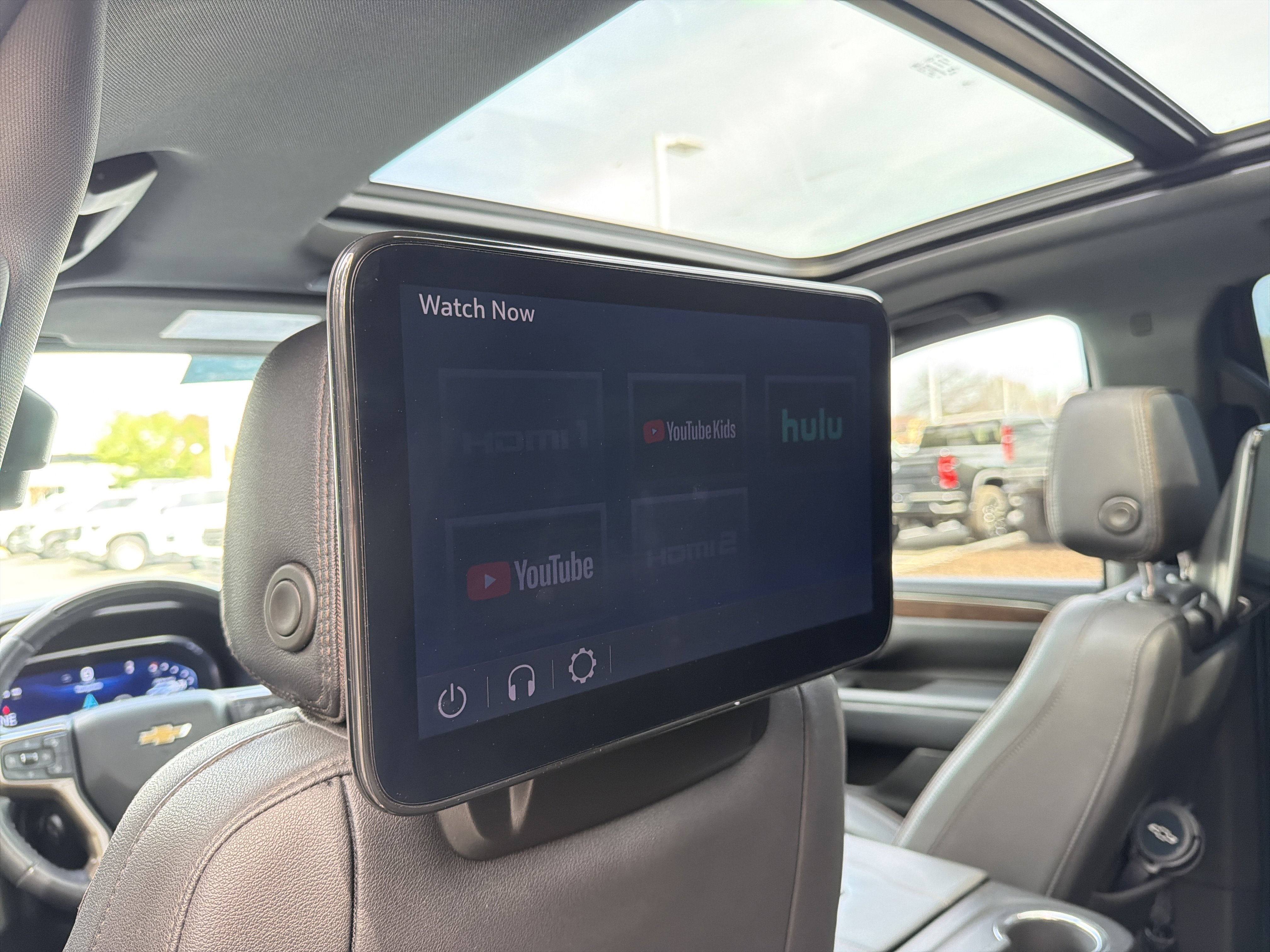 Used 2023 Chevrolet Tahoe High Country w/ Advanced Technology Package AWD/4WD image 29