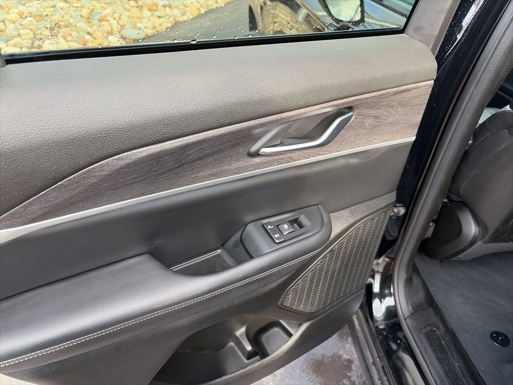 Used 2023 Jeep Grand Cherokee Limited image 19