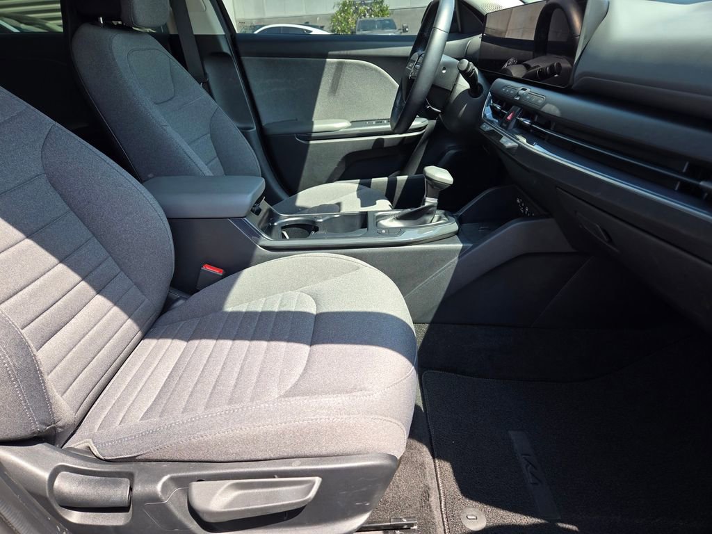 Used 2025 Kia K4 EX image 8
