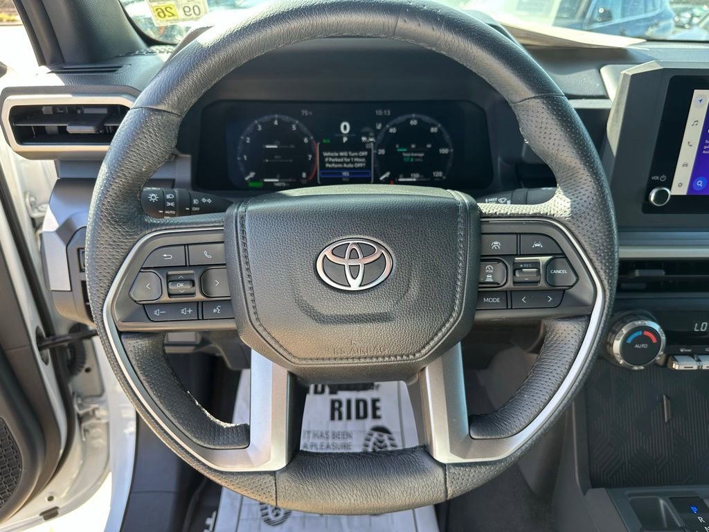 Used 2024 Toyota Tacoma TRD Off-Road image 15