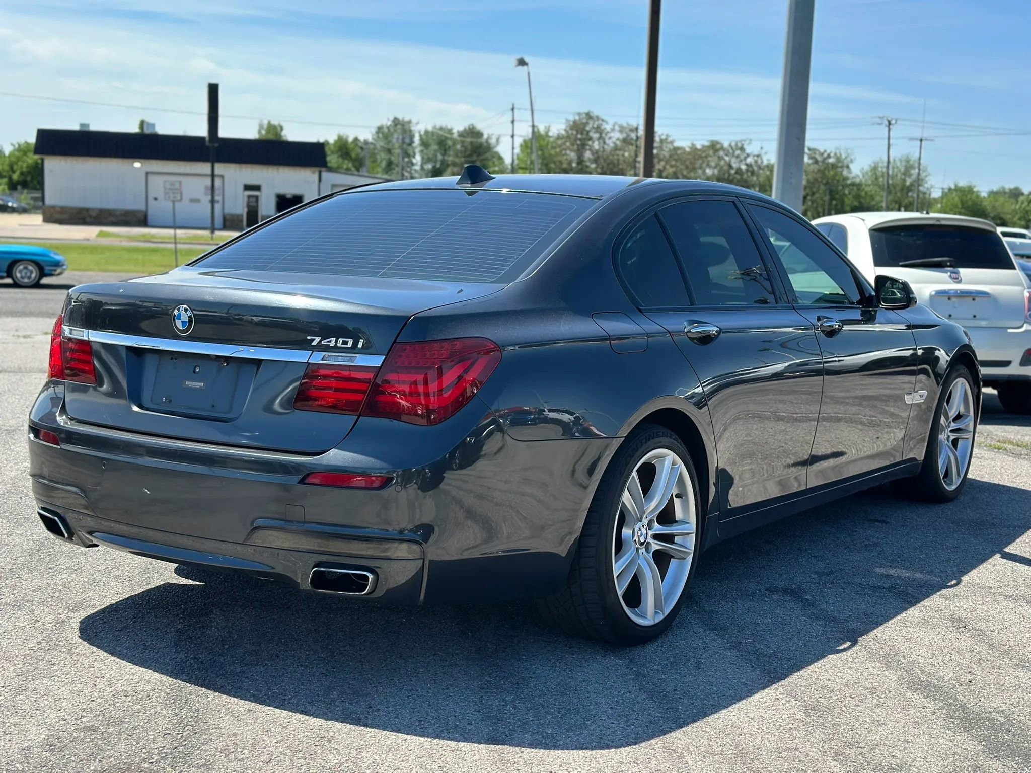 Used 2013 BMW 740i RWD image 7