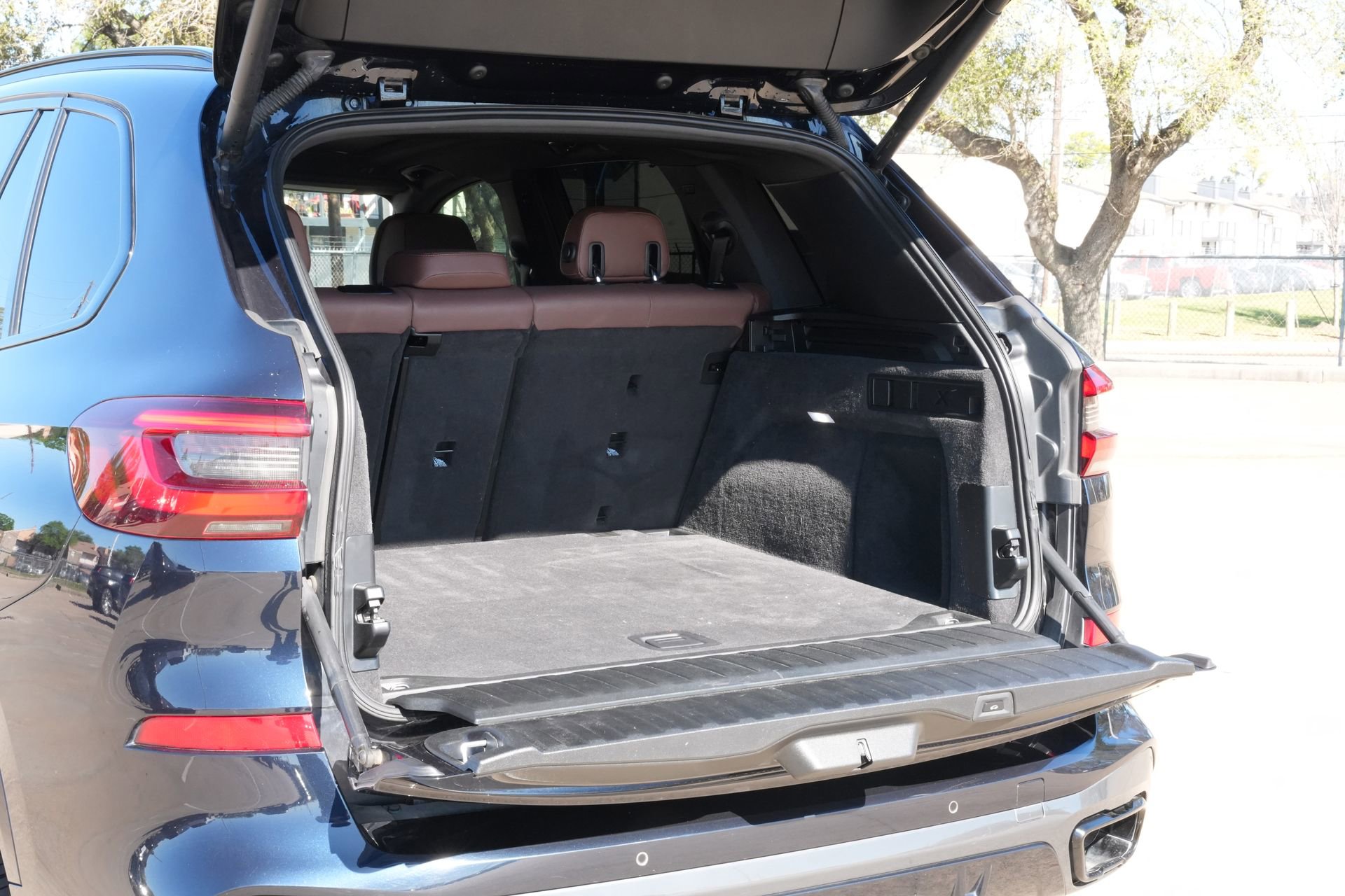 Used 2022 BMW X5 sDrive40i w/ M Sport Package RWD image 23