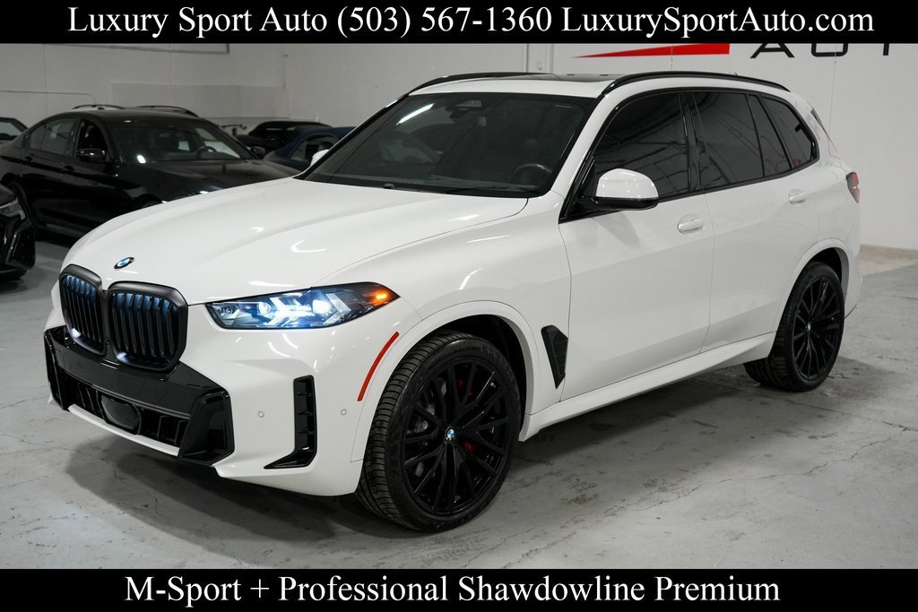 Used 2024 BMW X5 xDrive40i w/ M Sport Package image 1