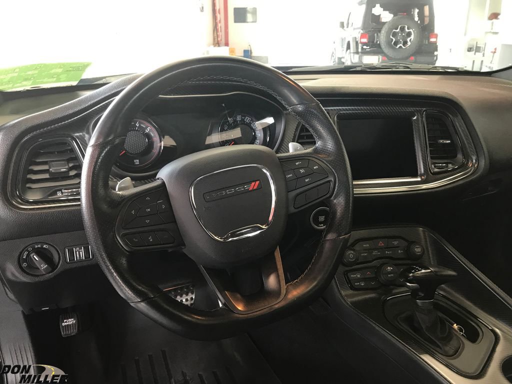 Certified 2020 Dodge Challenger R/T w/ Carbon/Suede Interior Package image 15