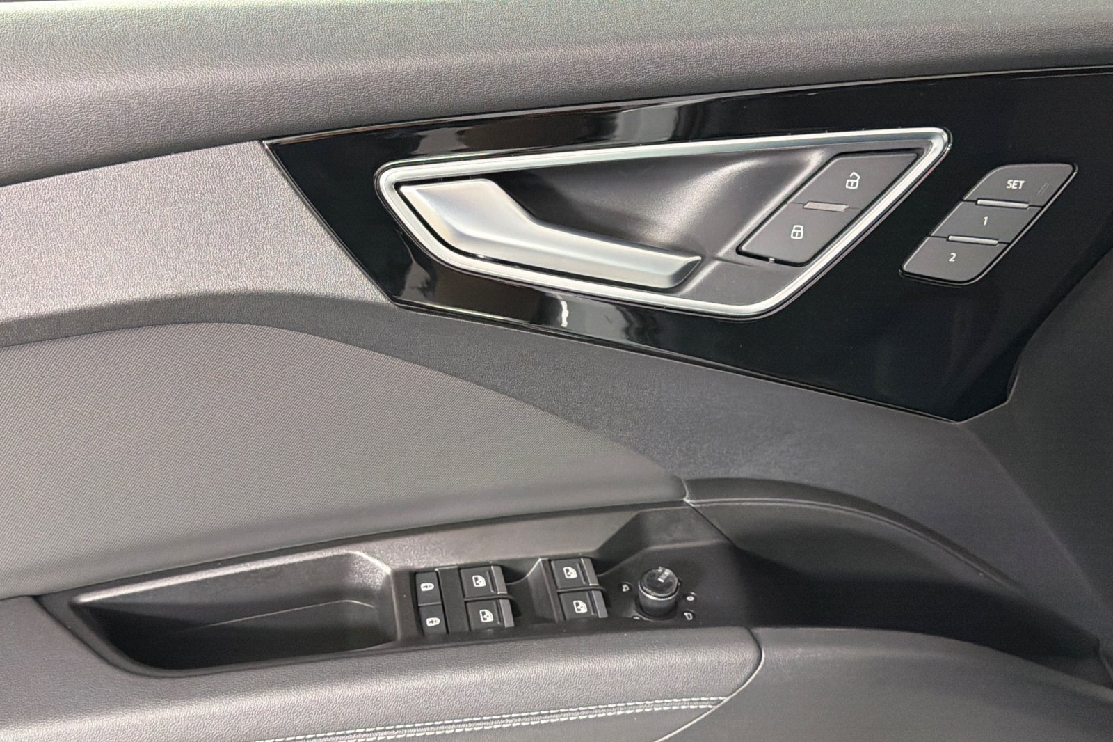 New 2026 Audi Q4 e-tron Premium AWD/4WD image 10