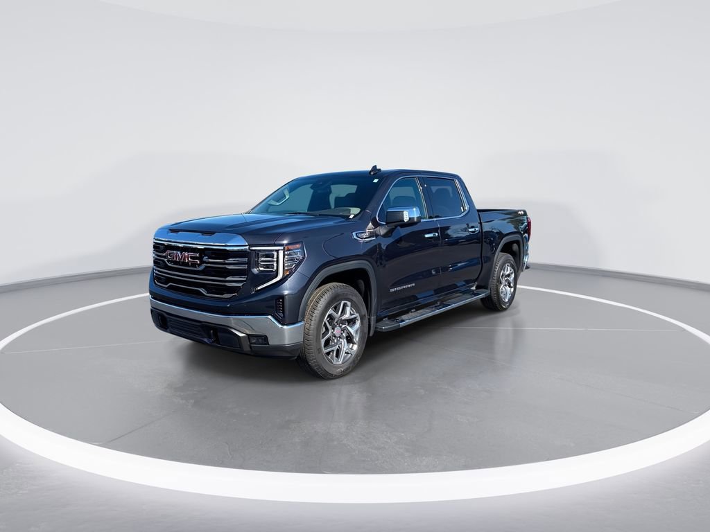 Used 2025 GMC Sierra 1500 SLT AWD/4WD image 4