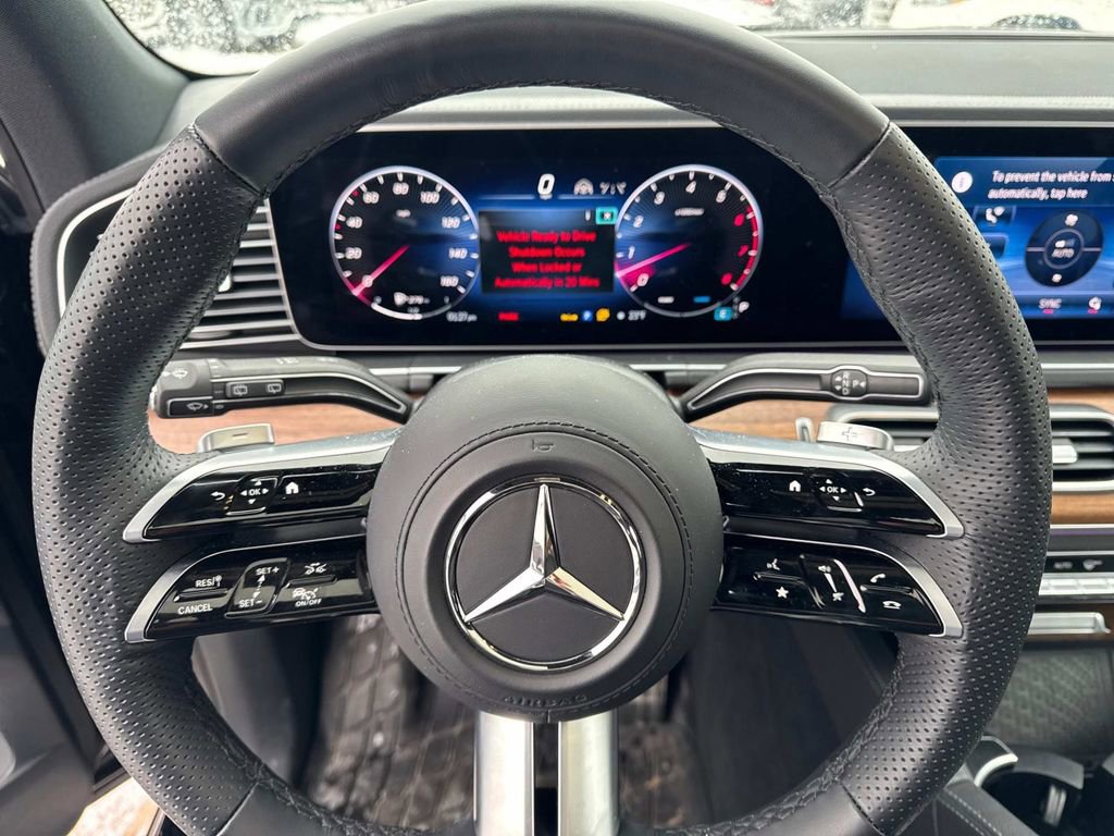 Certified 2025 Mercedes-Benz GLS 450 4MATIC image 27