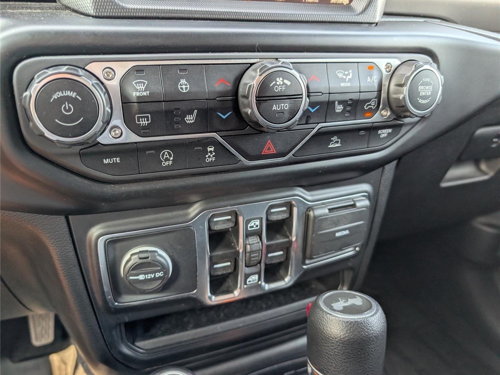 Used 2022 Jeep Wrangler Unlimited Sport AWD/4WD image 23