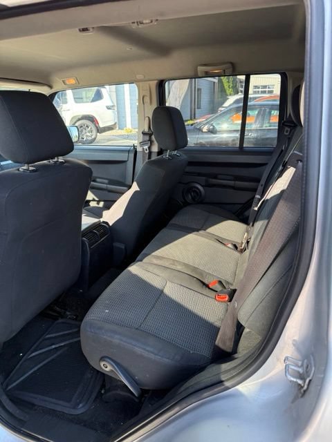Used 2008 Jeep Commander Sport AWD/4WD image 17