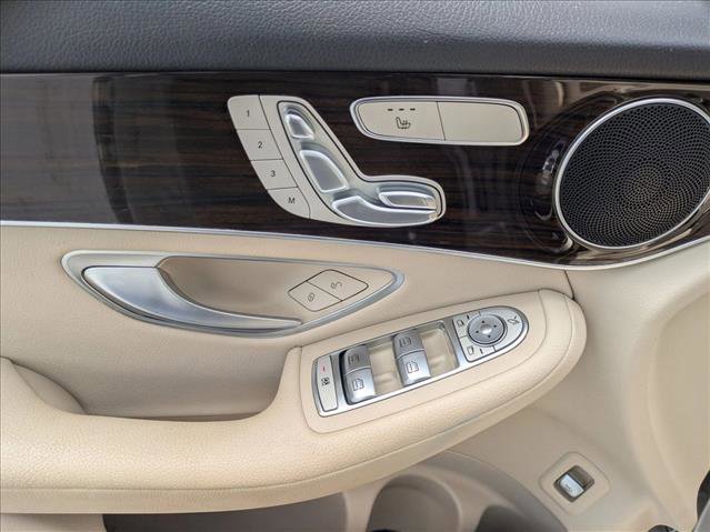 Used 2022 Mercedes-Benz GLC 300 image 10
