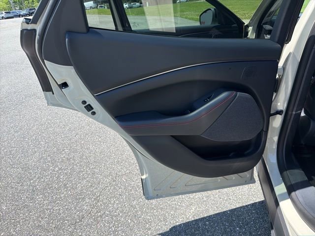 Used 2025 Ford Mustang Mach-E Premium w/ Sport Appearance Package AWD/4WD image 15