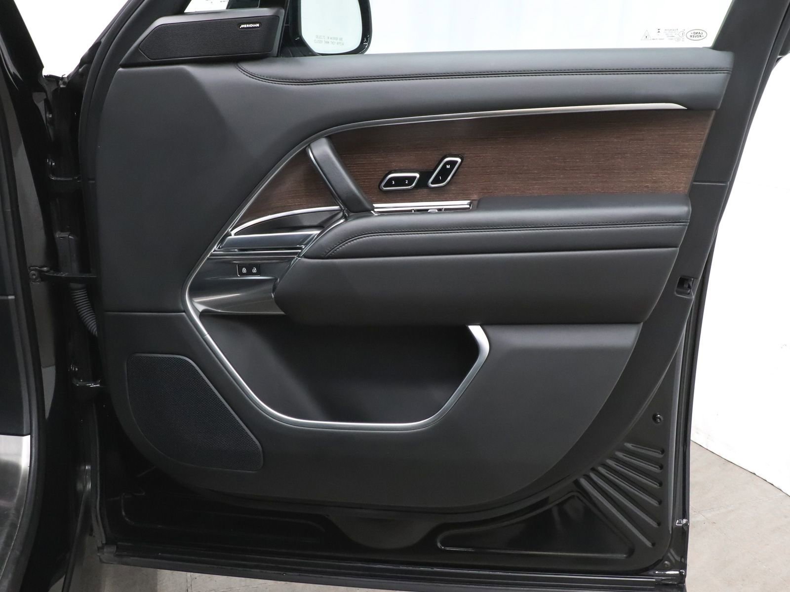 Used 2023 Land Rover Range Rover SE image 19