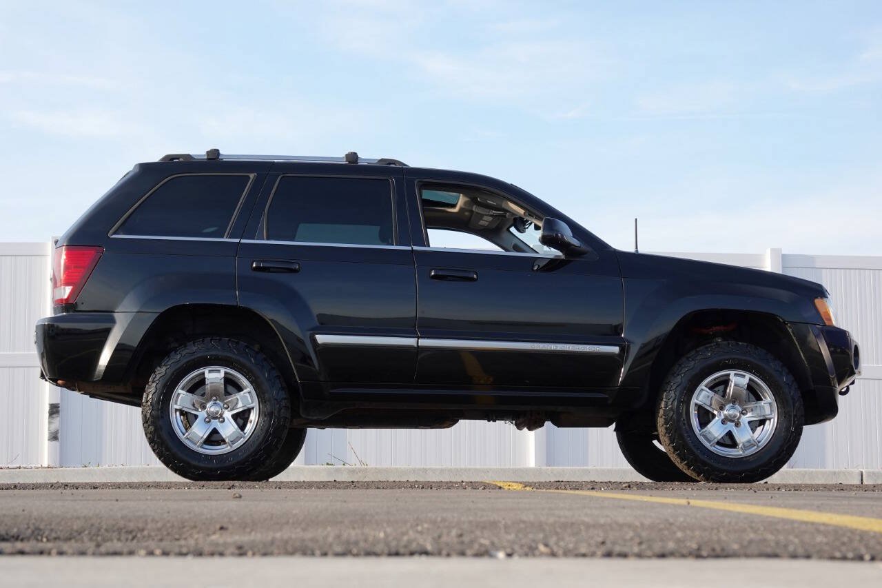 Used 2007 Jeep Grand Cherokee Overland AWD/4WD image 27